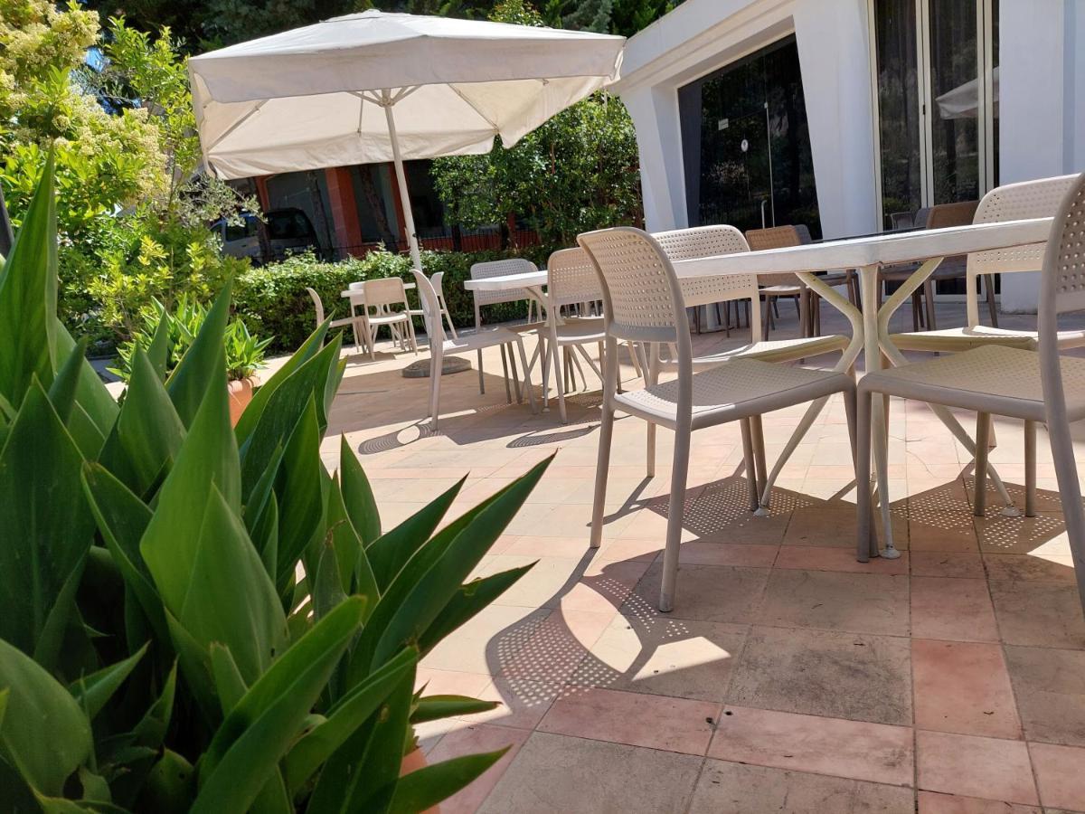 Hotel Nacional Durrës Esterno foto