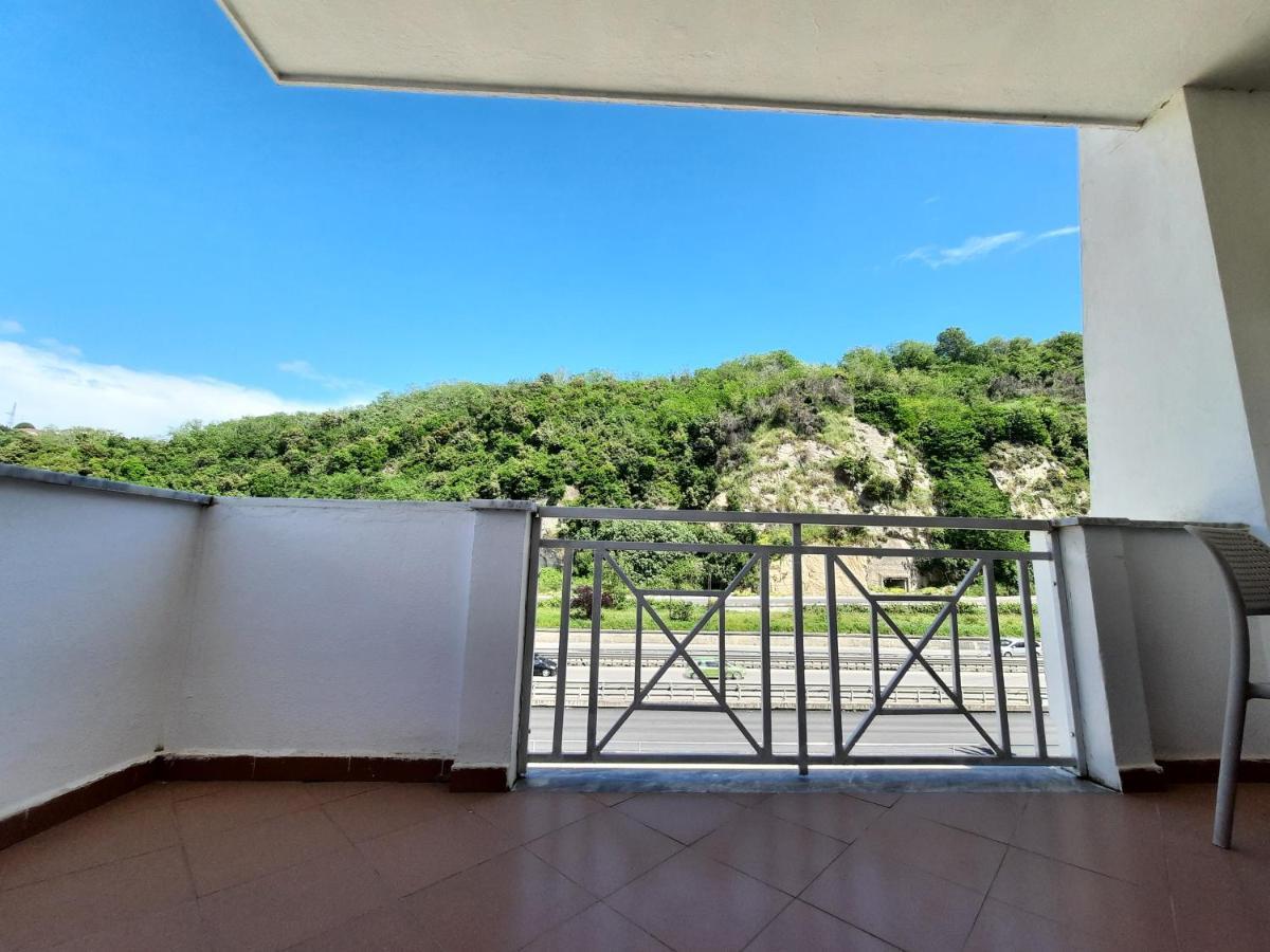 Hotel Nacional Durrës Esterno foto