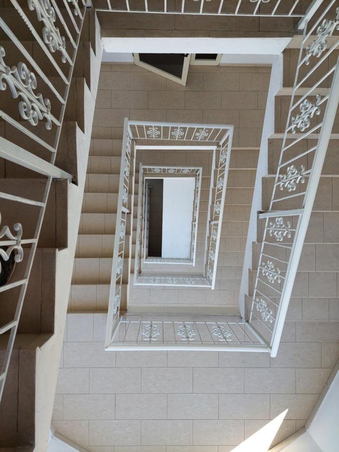 Hotel Nacional Durrës Esterno foto