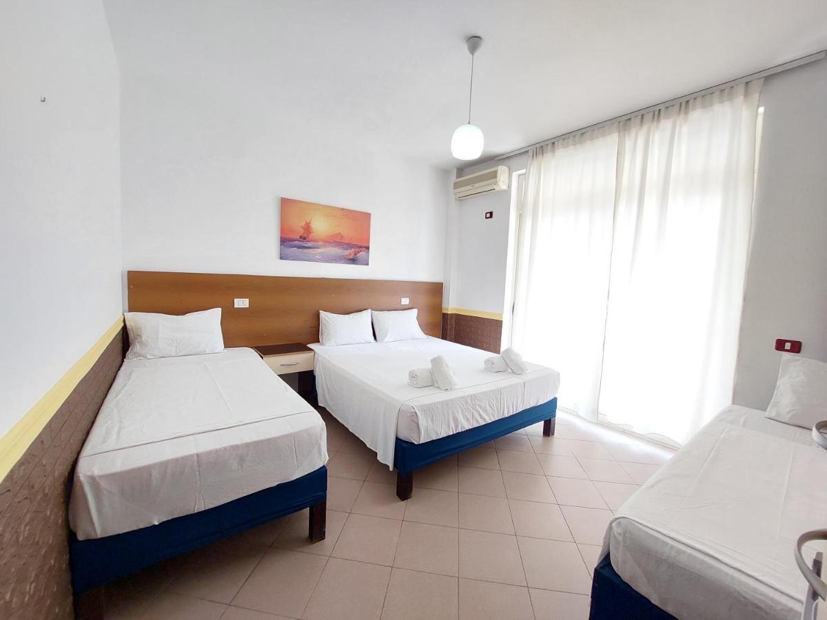 Hotel Nacional Durrës Esterno foto