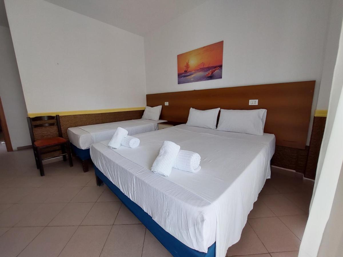 Hotel Nacional Durrës Esterno foto