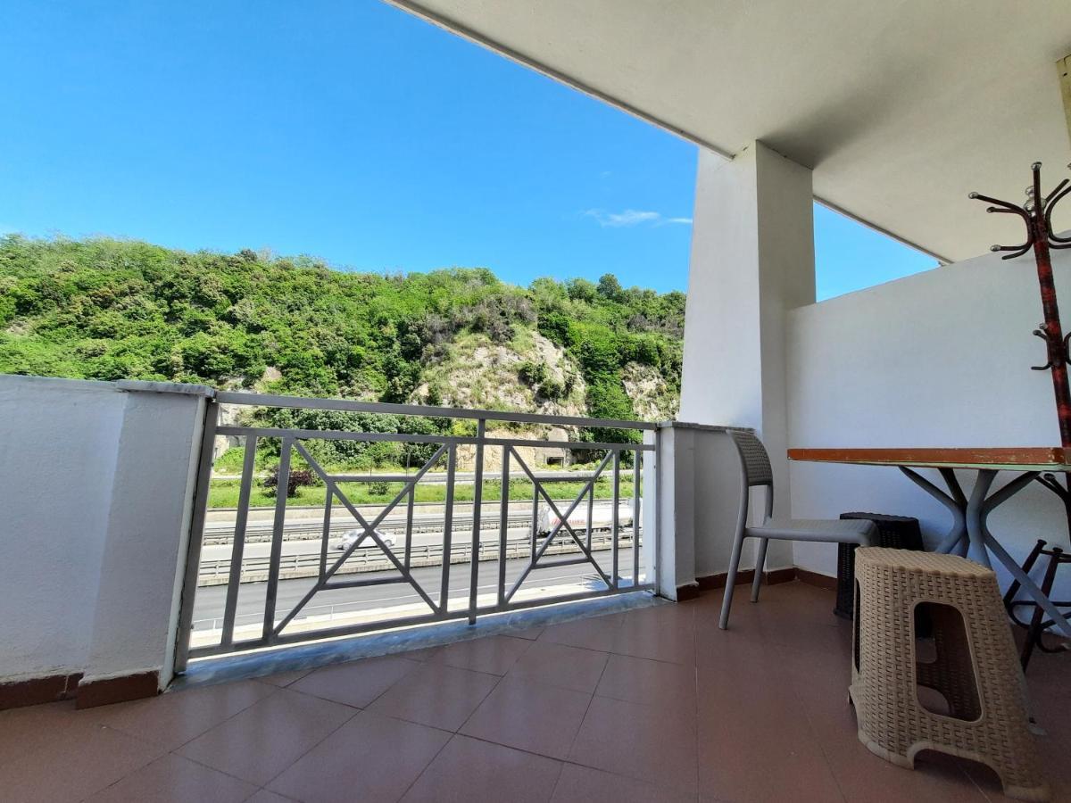 Hotel Nacional Durrës Esterno foto