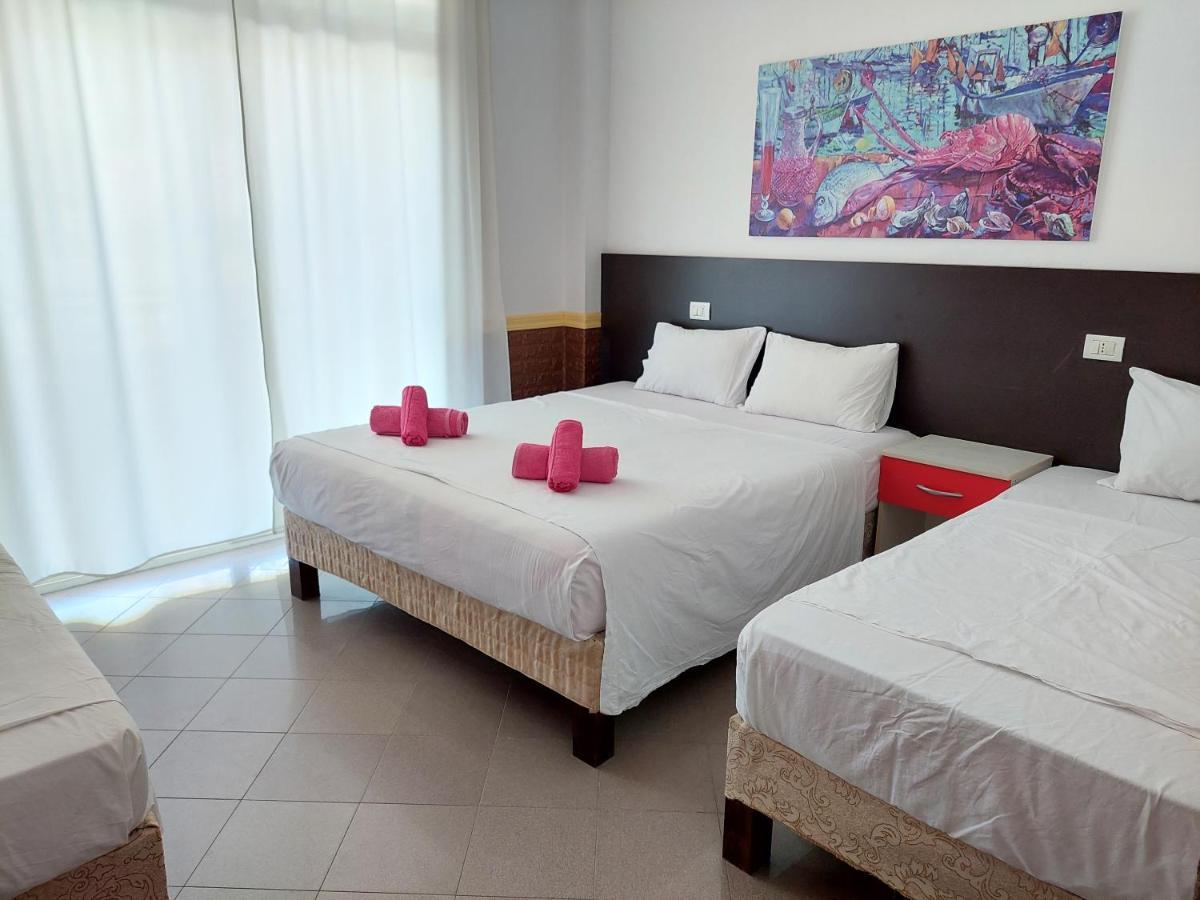 Hotel Nacional Durrës Esterno foto