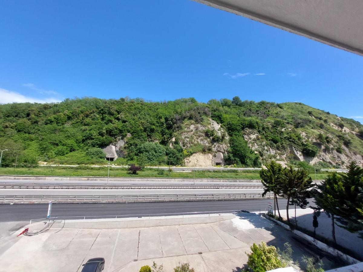Hotel Nacional Durrës Esterno foto