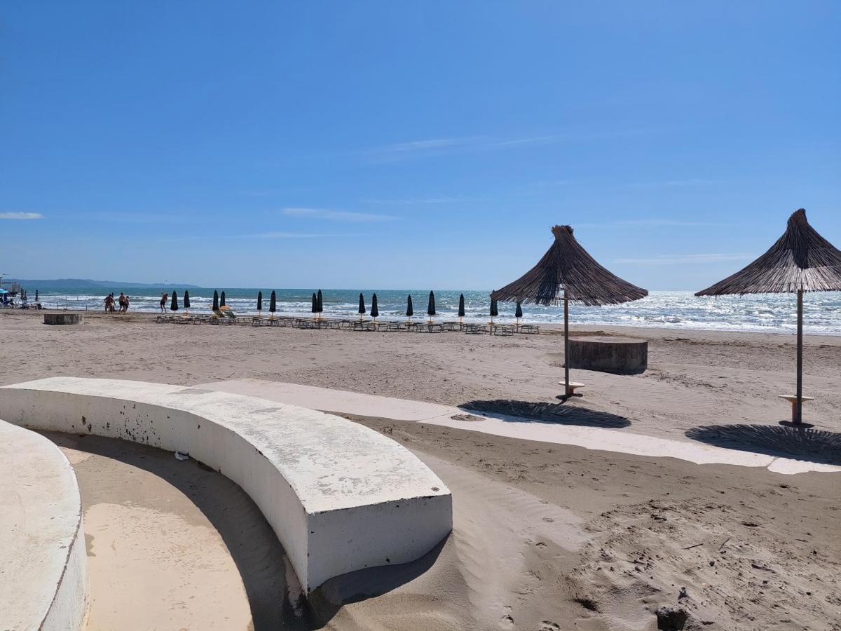 Hotel Nacional Durrës Esterno foto