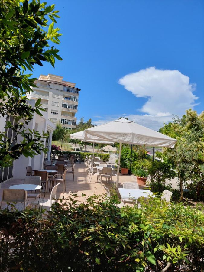 Hotel Nacional Durrës Esterno foto
