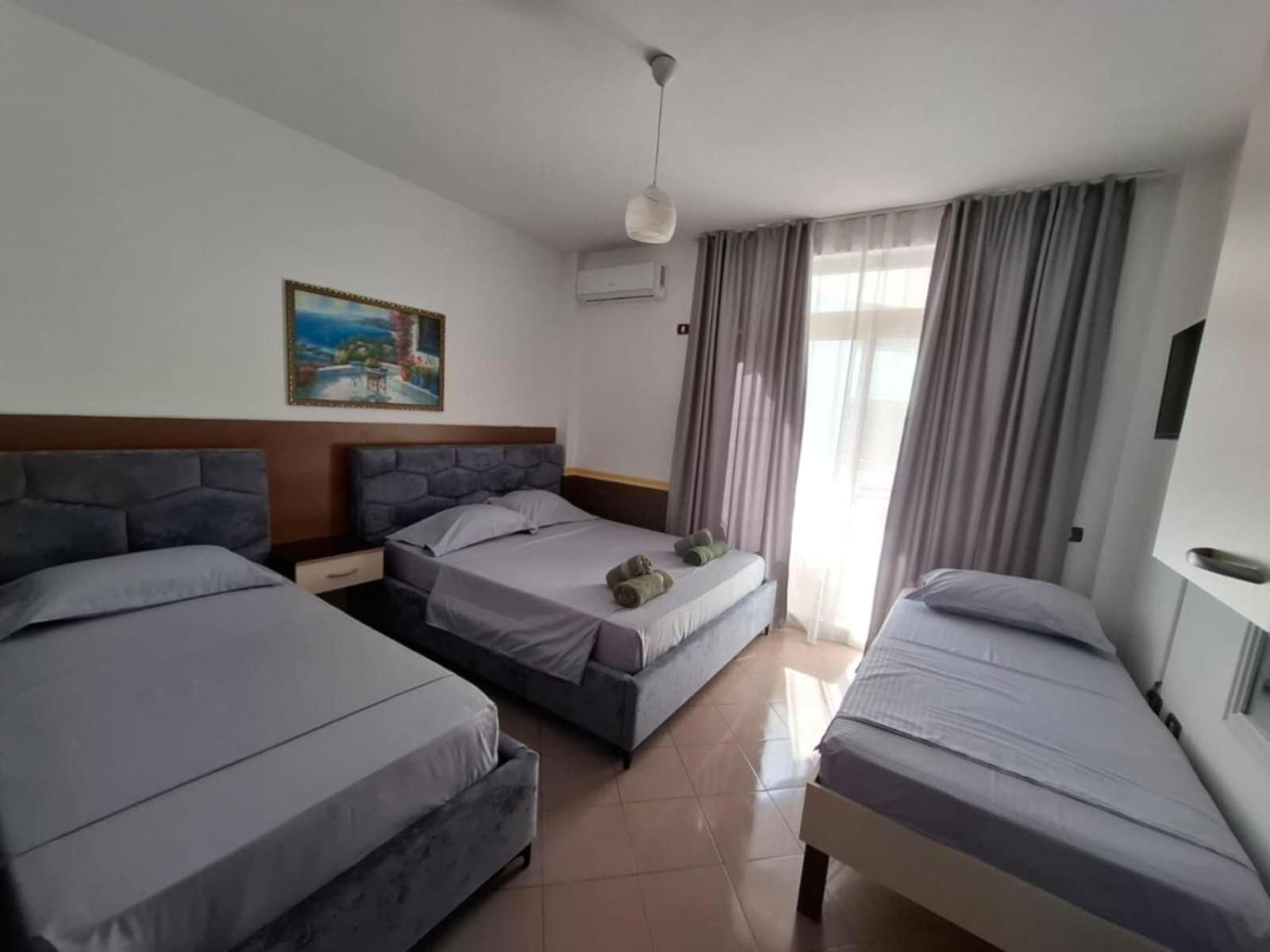 Hotel Nacional Durrës Esterno foto