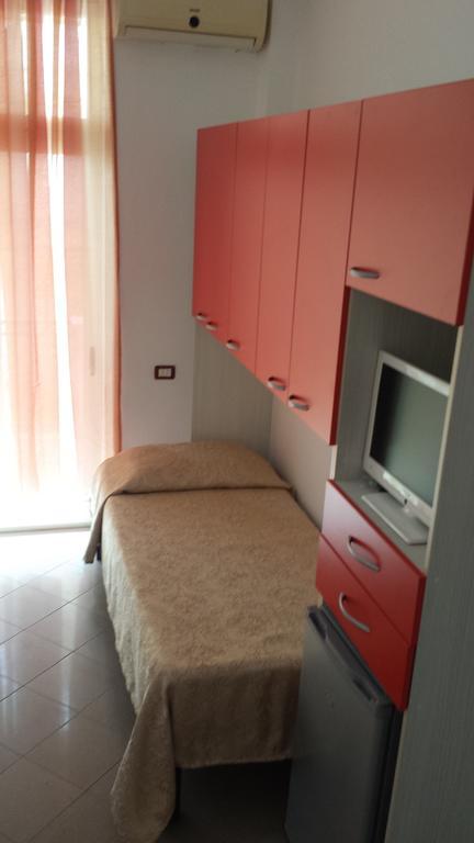 Hotel Nacional Durrës Esterno foto